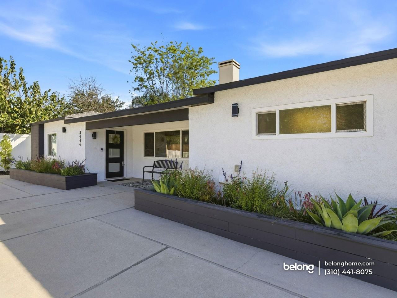 8446 Penfield Ave - Photo 5 of 30