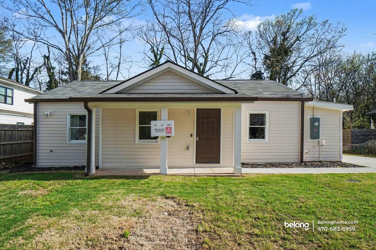 1017 Sparks St Sw - Photo 2 of 26