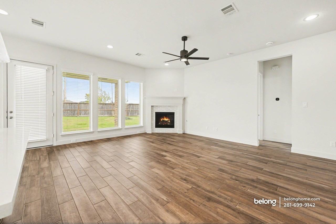 9827 Starry Night Ln - Photo 7 of 31