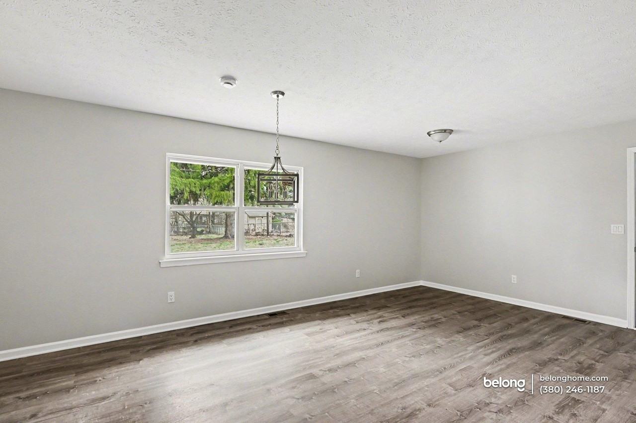 217 Moorfield Dr - Photo 4 of 16