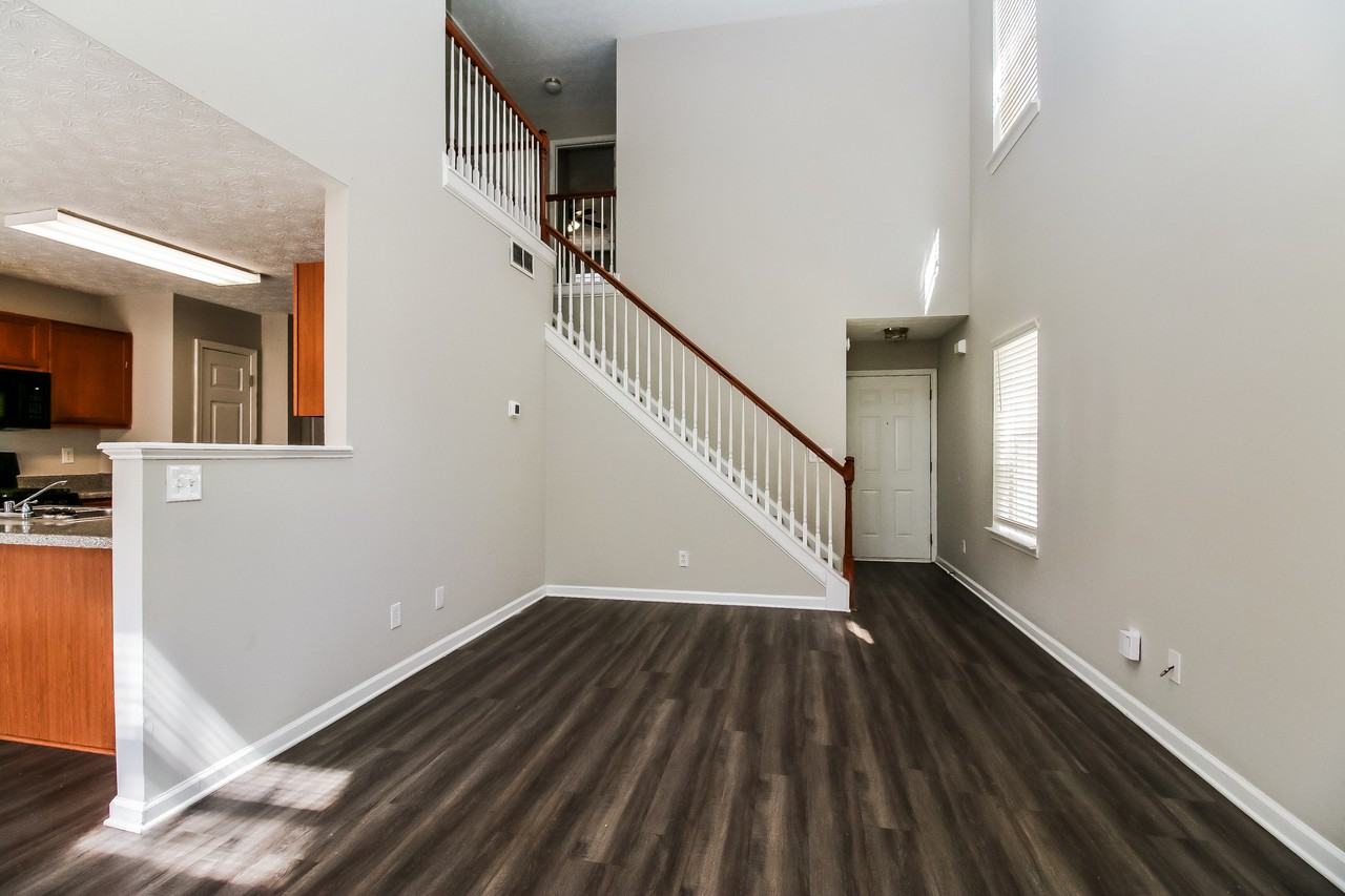 130 Lakebirch Dr - Photo 3 of 14