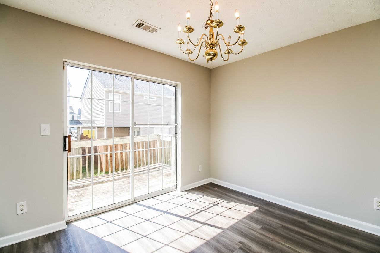 130 Lakebirch Dr - Photo 4 of 14