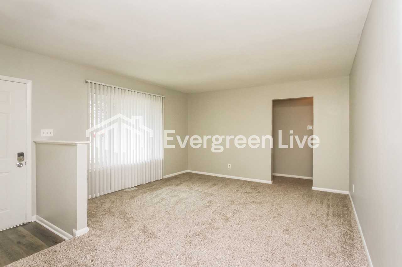 11231 Wolf Ln - Photo 4 of 15