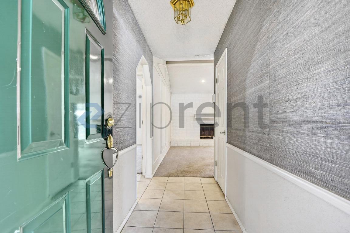 6100 Paradise Dr - Photo 4 of 26