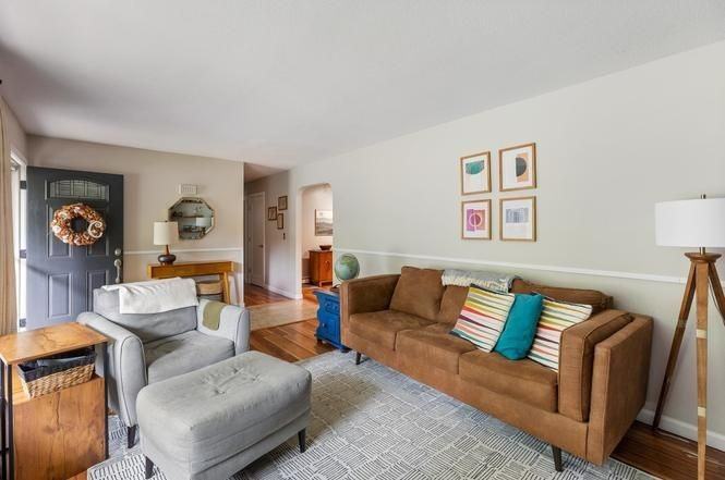 51 Jason Dr - Photo 3 of 19