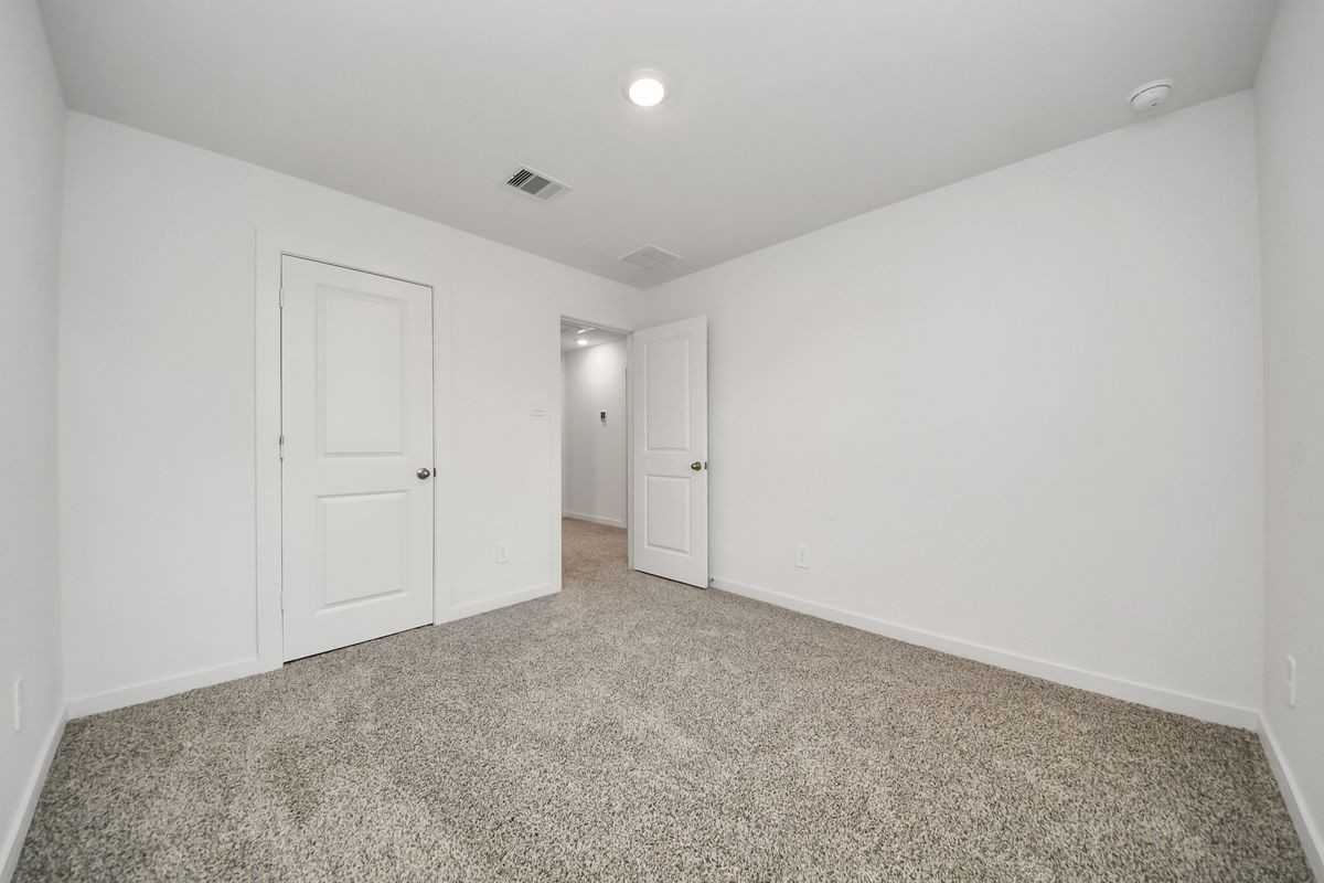 3530 Shearwater St - Photo 5 of 19