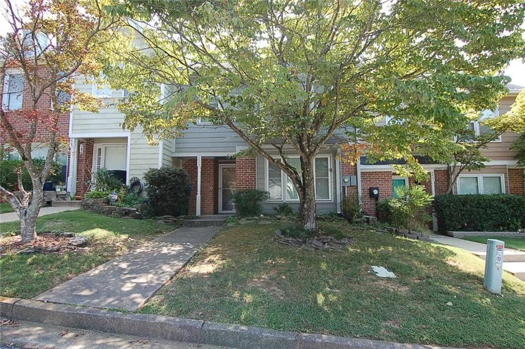 223 Triple Oaks Dr - Photo 2 of 38