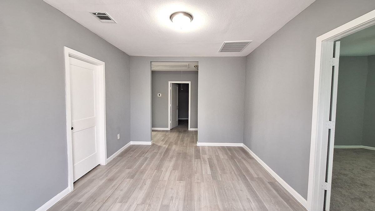 601 Armstrong St - Photo 3 of 8