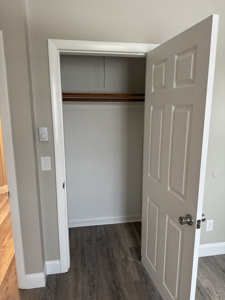 196 Darby Rd #4 - Photo 4 of 11