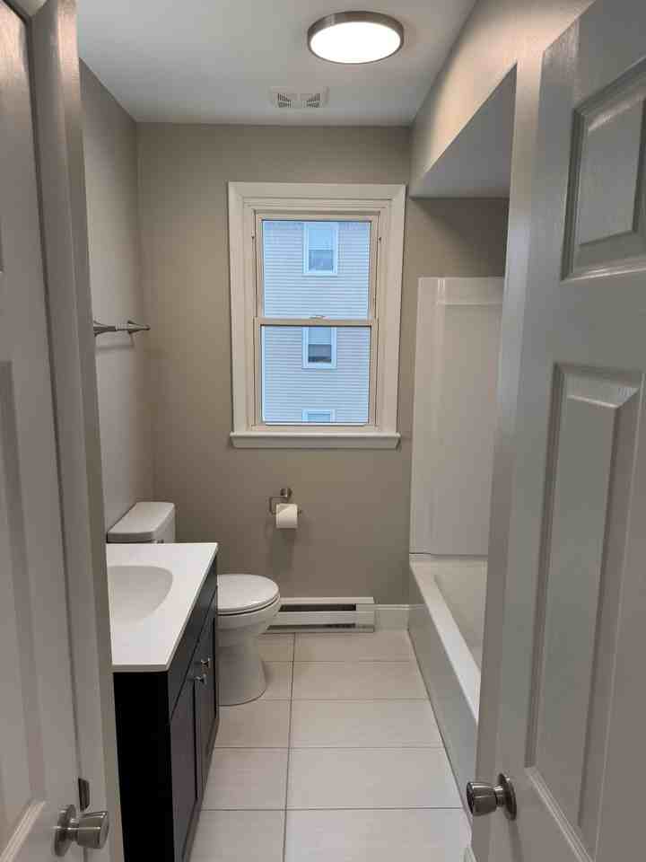 196 Darby Rd #4 - Photo 2 of 11