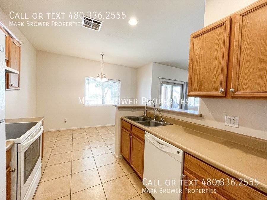 2458 W Skyline Ln - Photo 5 of 23