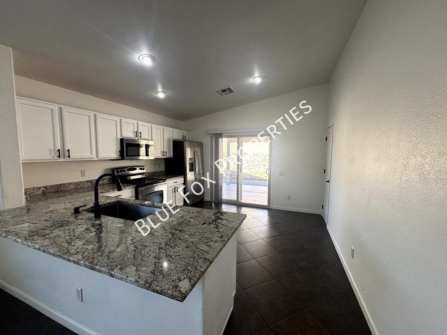 2289 W Enchantment Pl - Photo 7 of 27