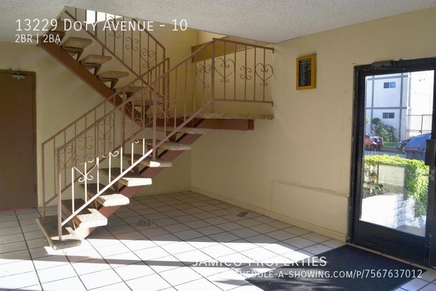 13229 Doty Ave #10 - Photo 4 of 10