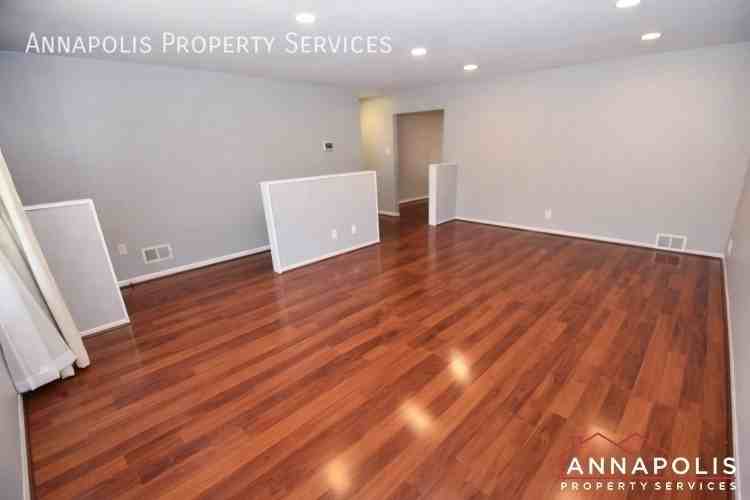 1027 Springhill Way - Photo 7 of 25