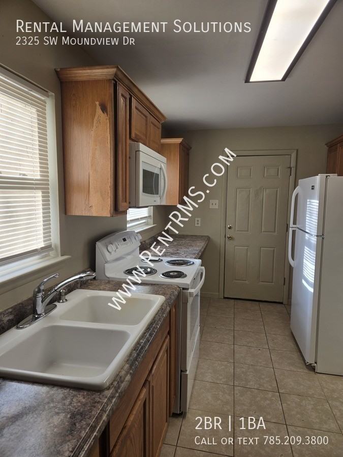 2325 Sw Moundview Dr - Photo 4 of 14