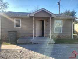 featured image of 1604 Nw Lindy Ave #3