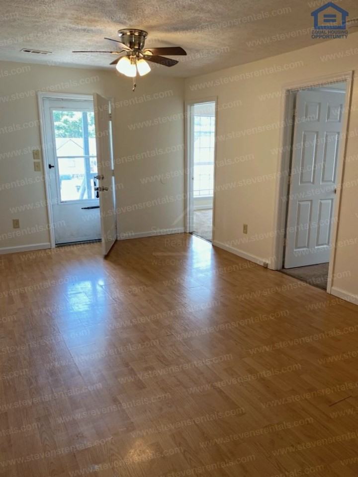 251 Dogwood Pointe Dr #1 - Photo 5 of 16