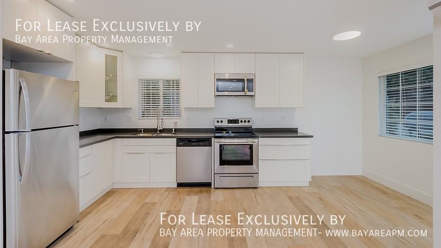 697 Iris Ave #A - Photo 4 of 15