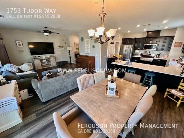 1753 Tudor Way - Photo 7 of 23