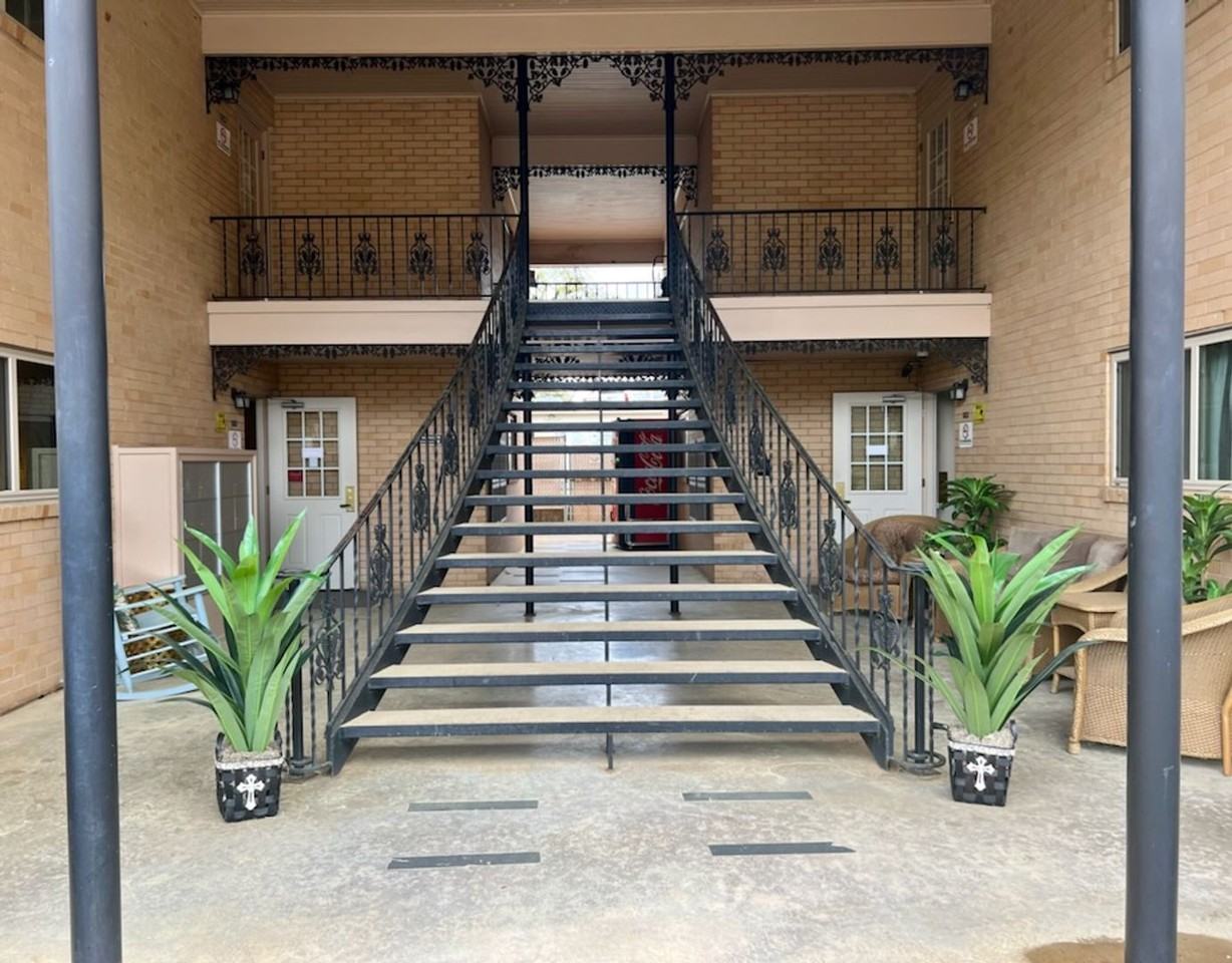 Hospitality House Apartments - Photo 5 of 28