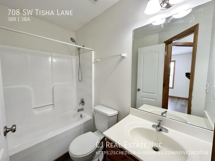 708 Sw Tisha Ln - Photo 7 of 12