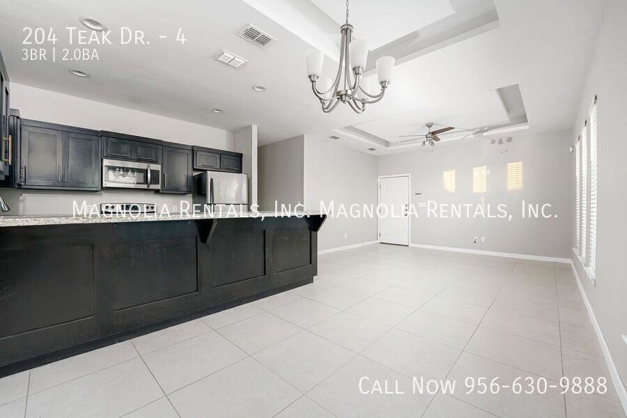 204 Teak Dr #4 - Photo 5 of 16