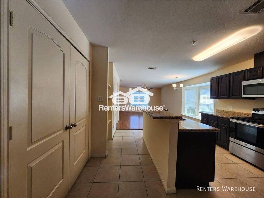 1714 Doyle Ct - Photo 2 of 22