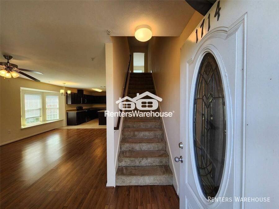 1714 Doyle Ct - Photo 4 of 22