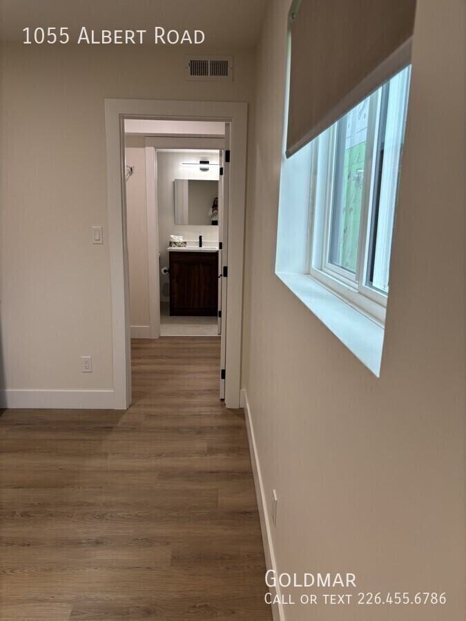 1055 Albert Rd - Photo 4 of 15