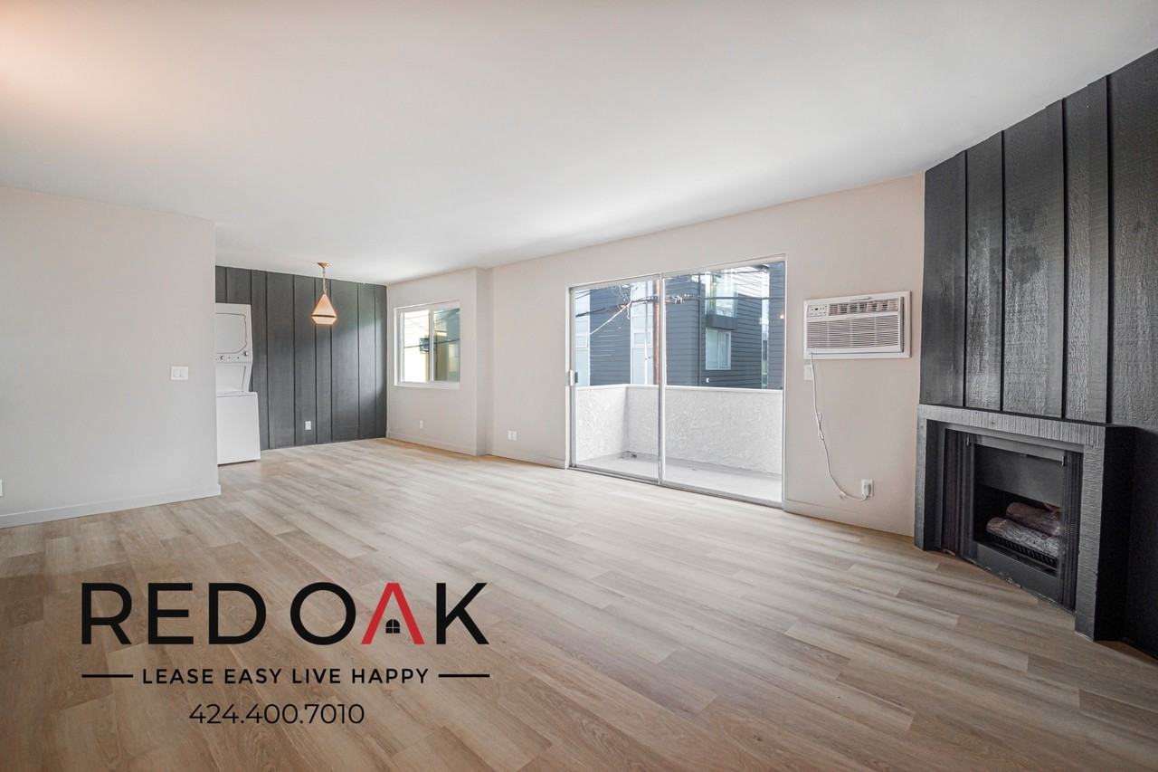 426 S Venice Blvd #3 - Photo 3 of 24