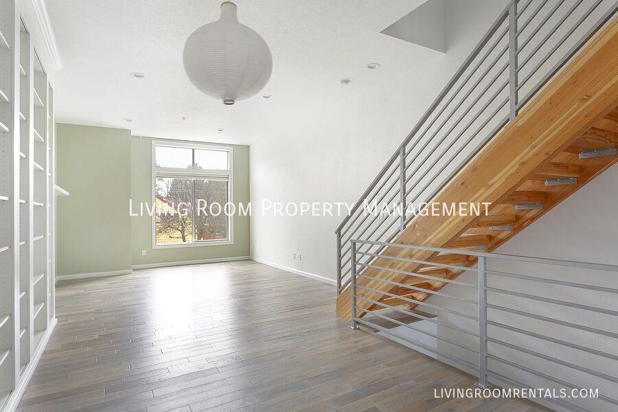 314 N Ivy St - Photo 2 of 16