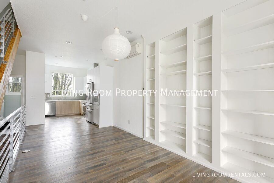 314 N Ivy St - Photo 3 of 16