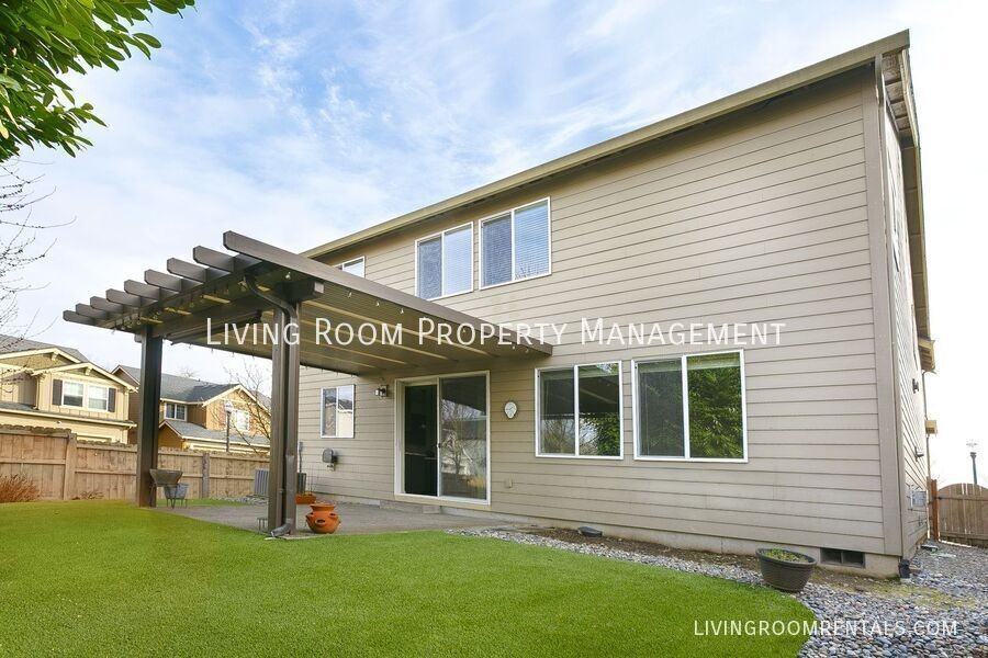 10108 Ne 139th Ave - Photo 2 of 21