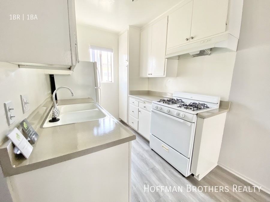 1827 Butler Ave #4 - Photo 5 of 10