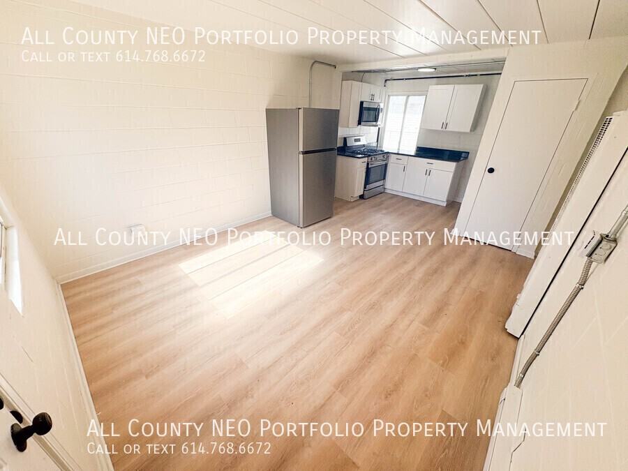 1720 Harvard Ave - Photo 4 of 10