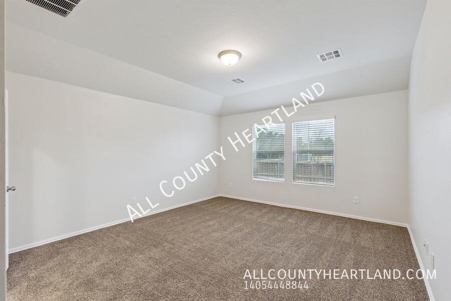 3425 Molly Dr - Photo 5 of 12