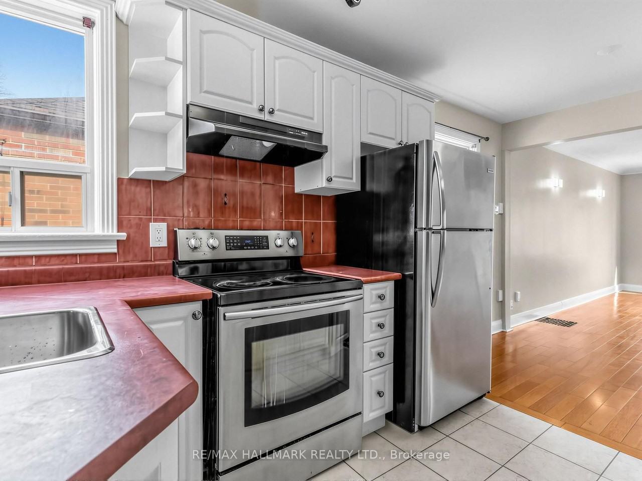 84 Saint Hubert Avenue - Photo 2 of 17