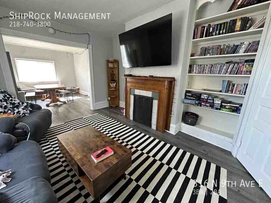 316 N 9th Ave E - Photo 3 of 16