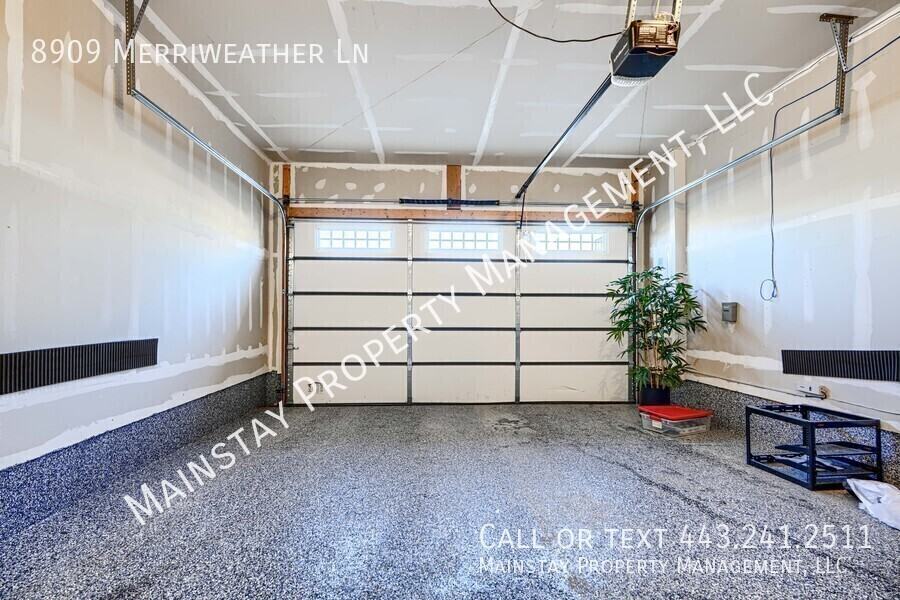 8909 Merriweather Ln - Photo 7 of 33