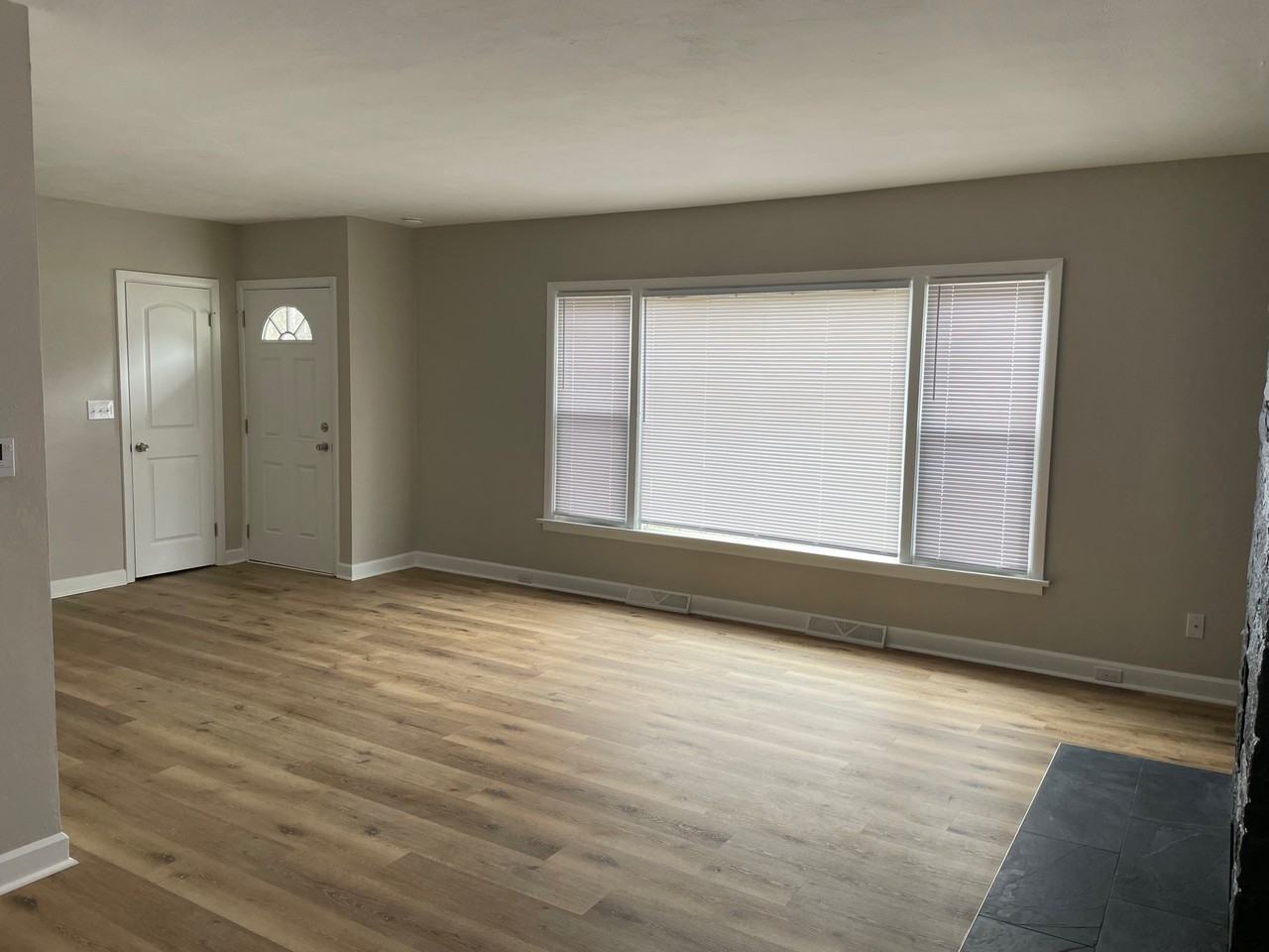 1066 Northview Dr - Photo 3 of 50