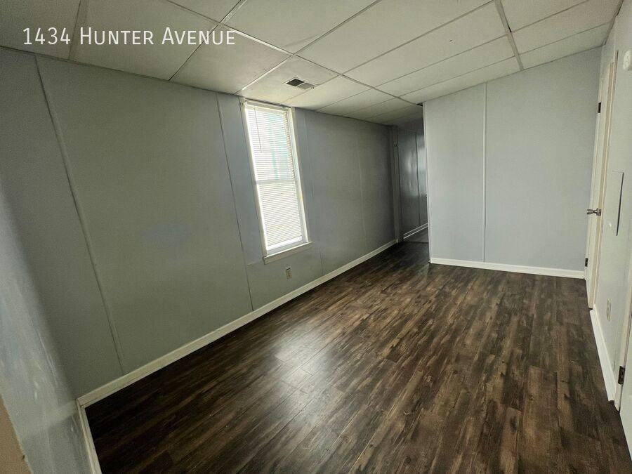 1434 Hunter Ave - Photo 5 of 11