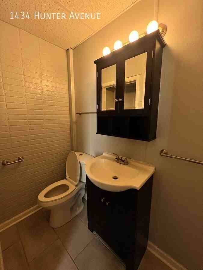 1434 Hunter Ave - Photo 7 of 11