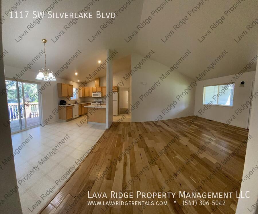 1117 Sw Silver Lake Blvd - Photo 7 of 42
