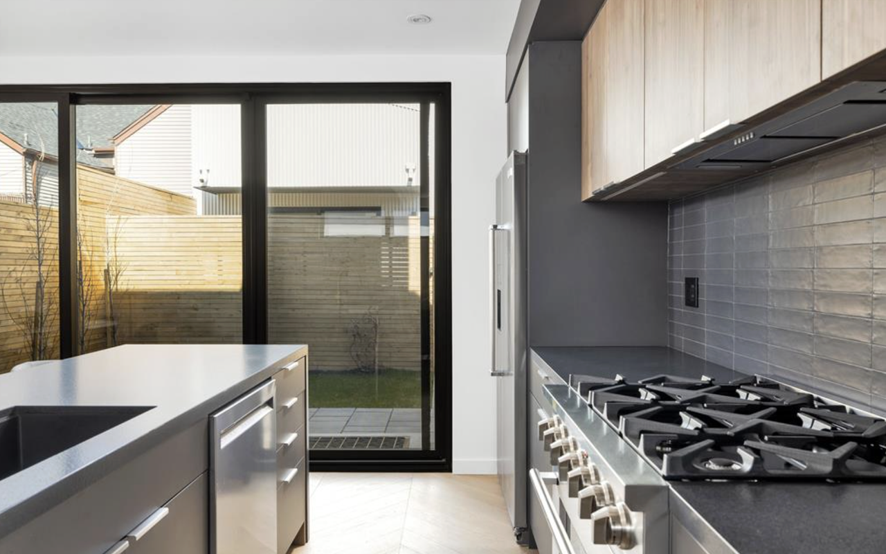 Queen St W & Lansdowne Ave - Photo 5 of 24