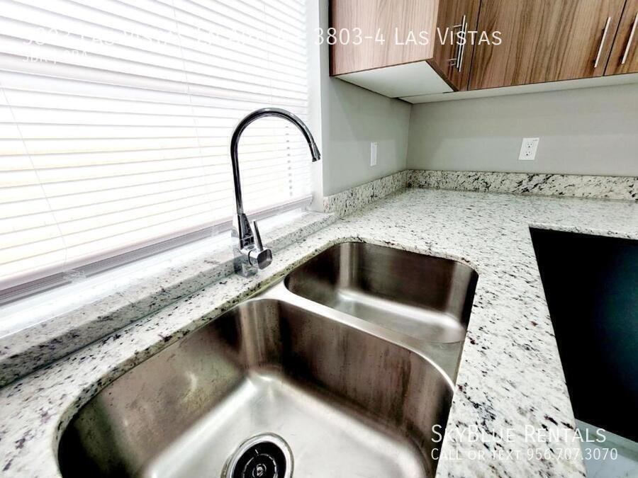 3803 Las Vistas Ln Apt 4 - Photo 6 of 13