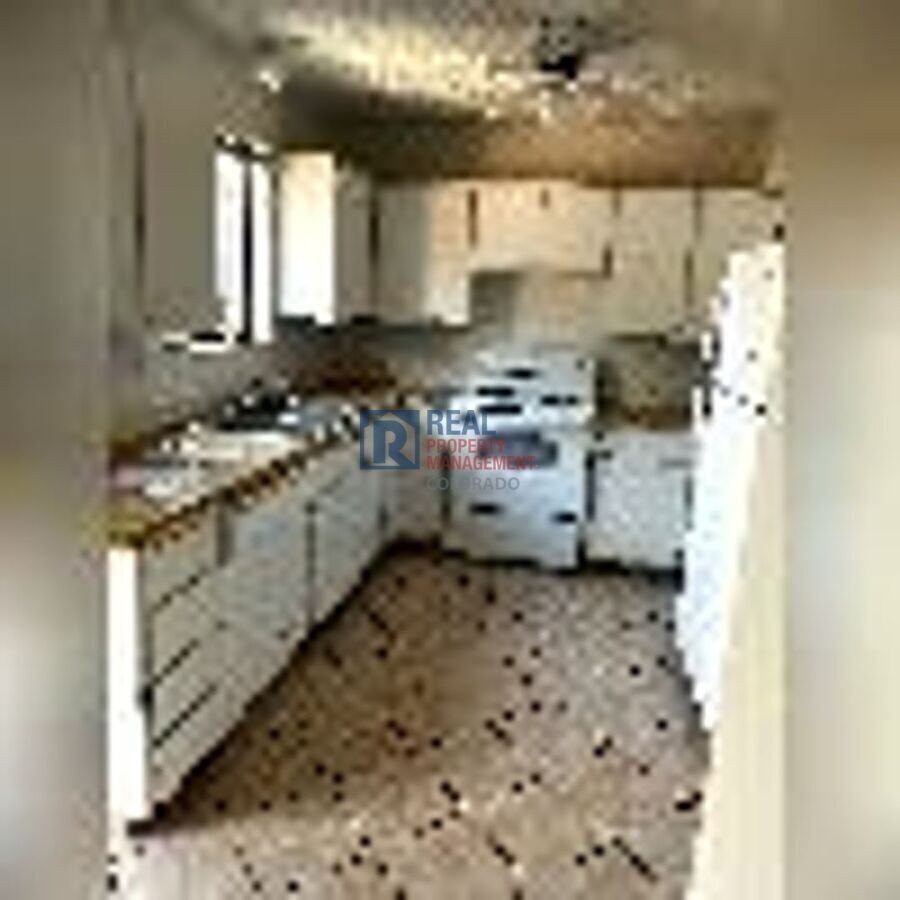 2413 W 27th St #15 - Photo 2 of 13