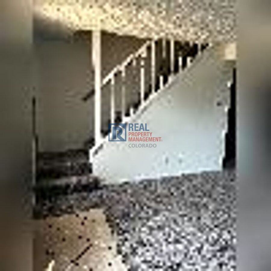 2413 W 27th St #15 - Photo 4 of 13