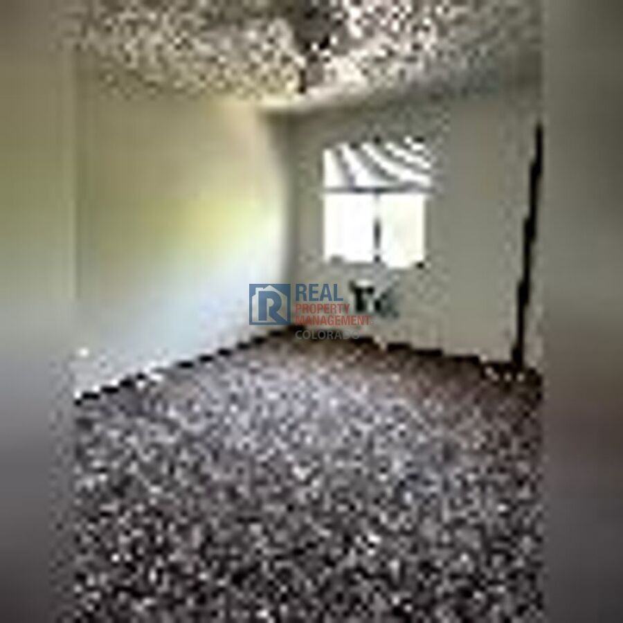 2413 W 27th St #15 - Photo 7 of 13