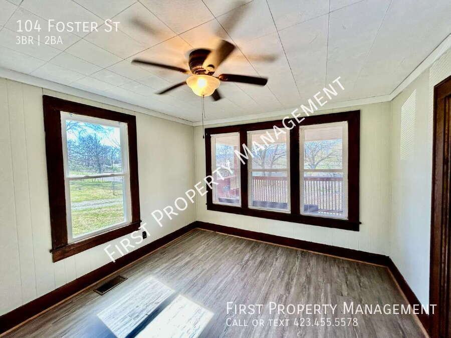 104 Foster St - Photo 6 of 11