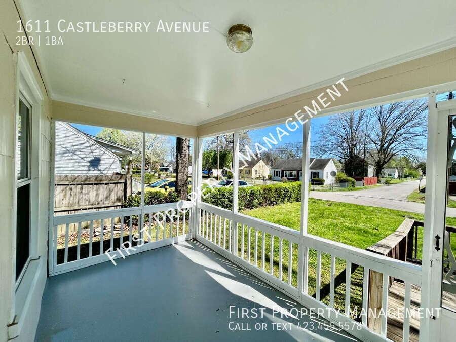 1611 Castleberry Ave - Photo 2 of 21